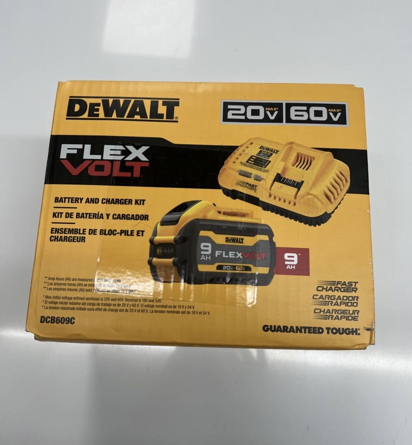 New Dewalt DCB609C Battery/Charger Kit - 9ah flexvolt 20v/60v battery + Charger