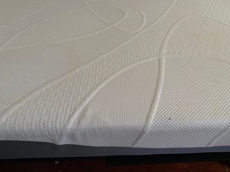Excellent Condition barley used queen size mattress