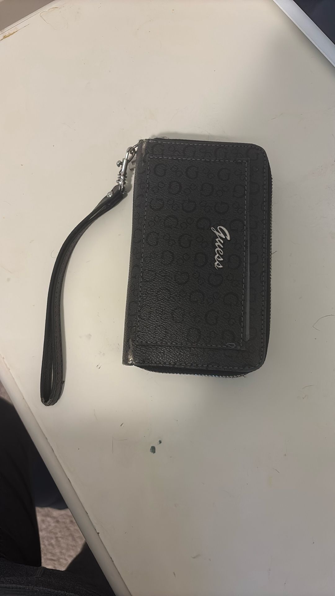 Guess Wallet
