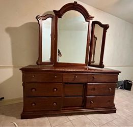 3 mirror wooden dresser