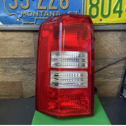 11-17 Jeep Patriot 08-14 Jeep Compass New Genuine Left Driver side Tail Light 0(contact info removed)AA