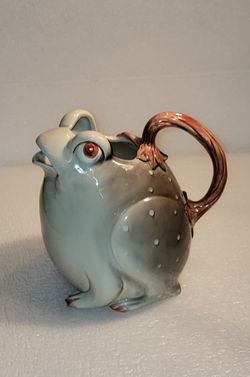 VINTAGE  FITZ&FLOYD CERAMIC 7X8 " FROG PITCHER 