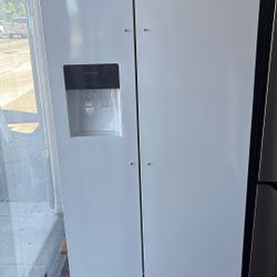 New Frigidaire Water And Ice Working 
