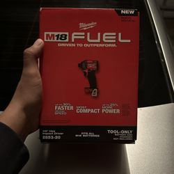 M18 Milwaukee 1/4 Impact Driver 