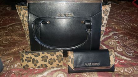 Guess purse