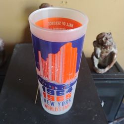 New York Worlds Fair Glass 1964 /1965