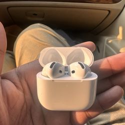 AirPod 4’s