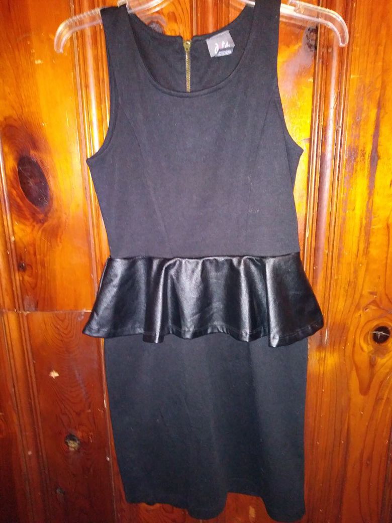 Size 5 skin tight Black Dress