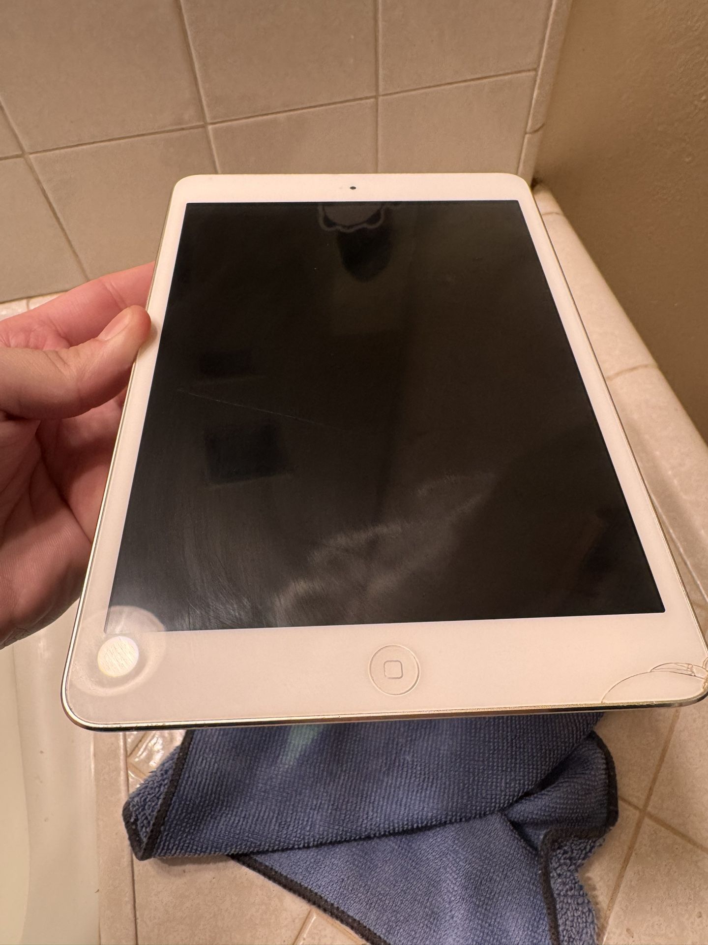 1st Gen iPadMini-($60 OBO)