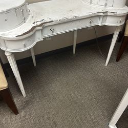 Desk (antique like)