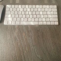 Apple Keyboard