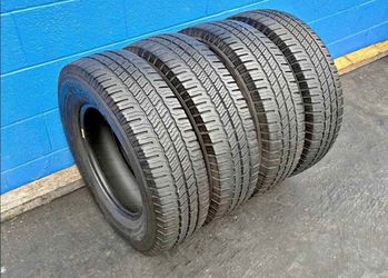 235/80/17 Michelin set de Tires con 80% de vida las 4
