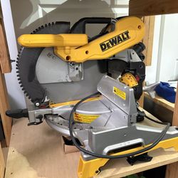 Dewalt Miter Saw with Stand