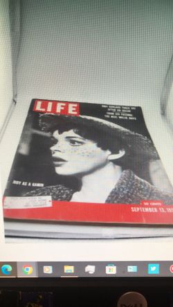 Life Magazine September 13, 1954 Judy Garland Takes Off After an Oscar (Vintage)