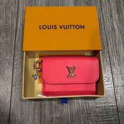 Louis Vuitton pink women’s wallet