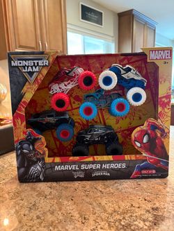 Monster Jam Marvel Super Heroes 1:64 Scale Truck Set