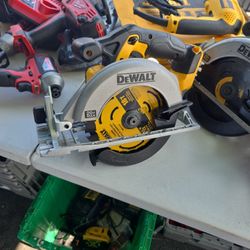 DeWalt Cordless Circular Saw 