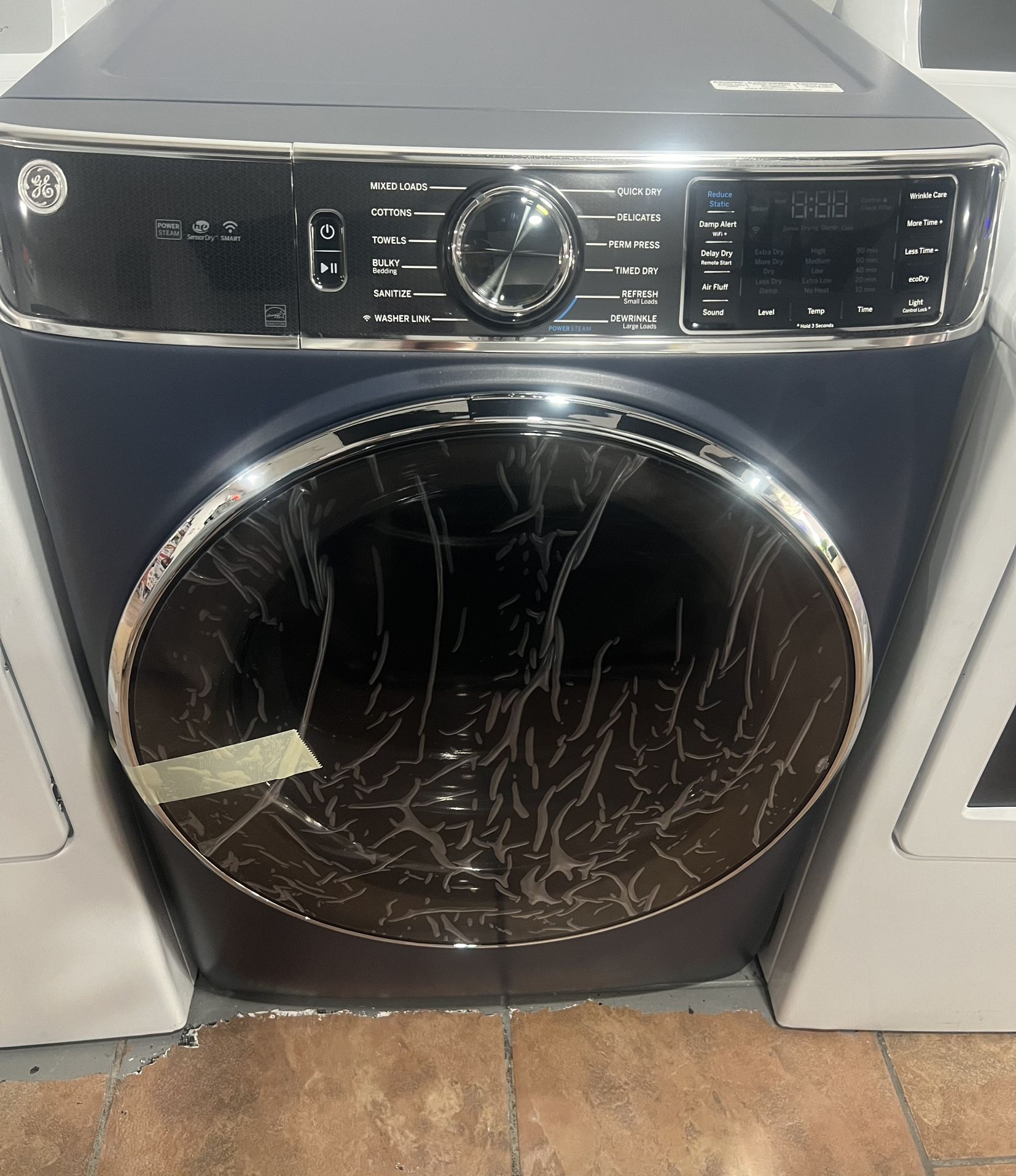 Selling GE Dryer Smart Electric