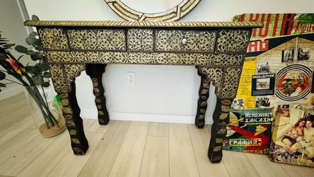 Mirror and Console