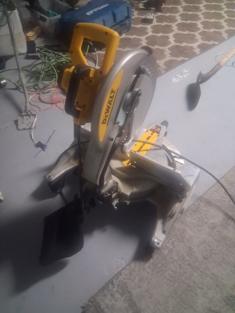 Dewalt DWS715