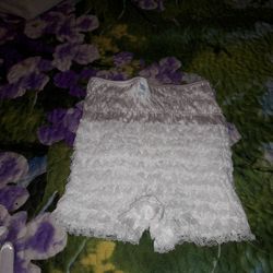 white ruffled pettipants size L