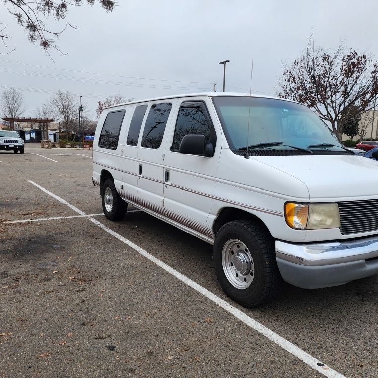 1998 Ford E-350