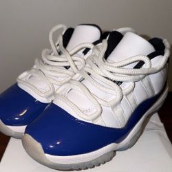 WMNS AIR JORDAN 11 RETRO LOW