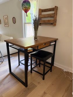 Bar Table