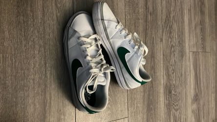Nike court legacy’s