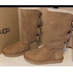New UGG Women’s Classic Tall ll Chestnut Size 10