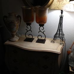 19"TALL x 7" WIDTH SET OF HURRICANE CANDLE HOLDER ON A WROUGHT IRON BASE