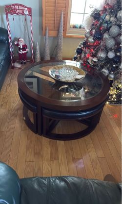 Holiday Family Round Table