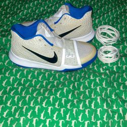Nike Kyrie 3s Used Size 7