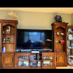 Beautiful Solid Wood Entertainment Center – Great Condition