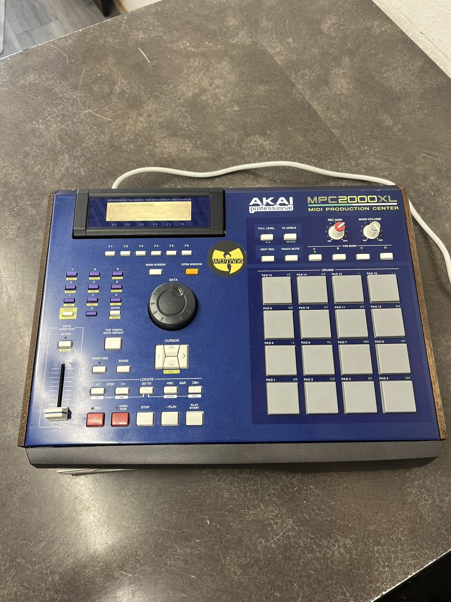 Akai MPC 2000XL for Sale in Whittier, CA OfferUp