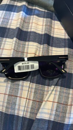 Brand new Authentic Tom Ford shades $180!