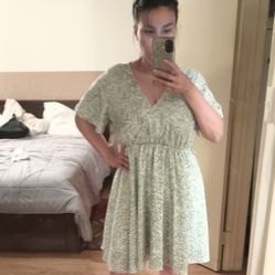 XL Light Weight Summer Dress New/Vestido Nuevo XL Con Fondo