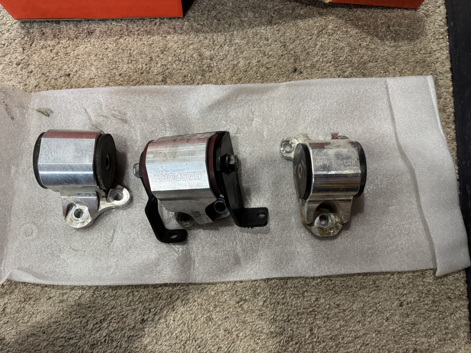 97/01 Honda crv hasport motor mounts will fit 96/00 Honda civic ek