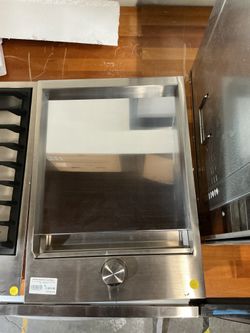 JennAir JEF3115GS Radiant Cooktop (Open Box / Scratch & Dent)