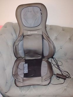 Deep tissue shiatsu massage chair