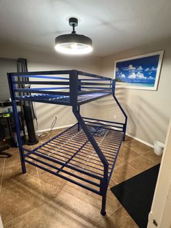 Bunk bed with mattress
