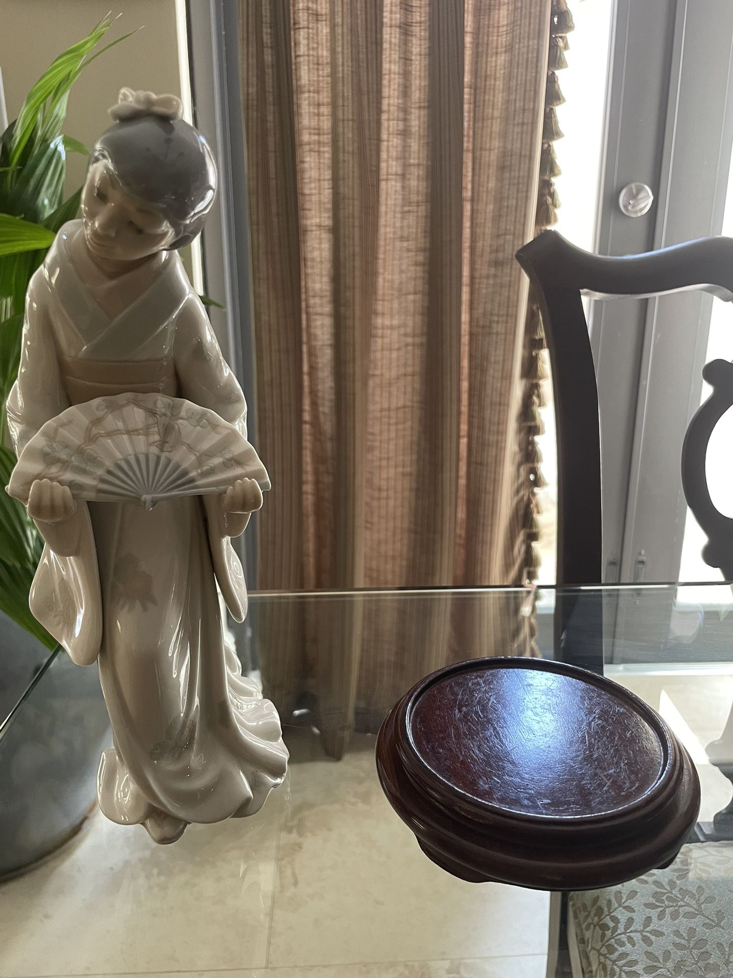 Lladro Figurine Oriental Lady
