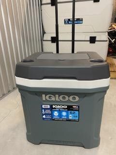 Igloo MAXCOLD 62qt Latitude Roller cooler (ONLY 2  LEFT)