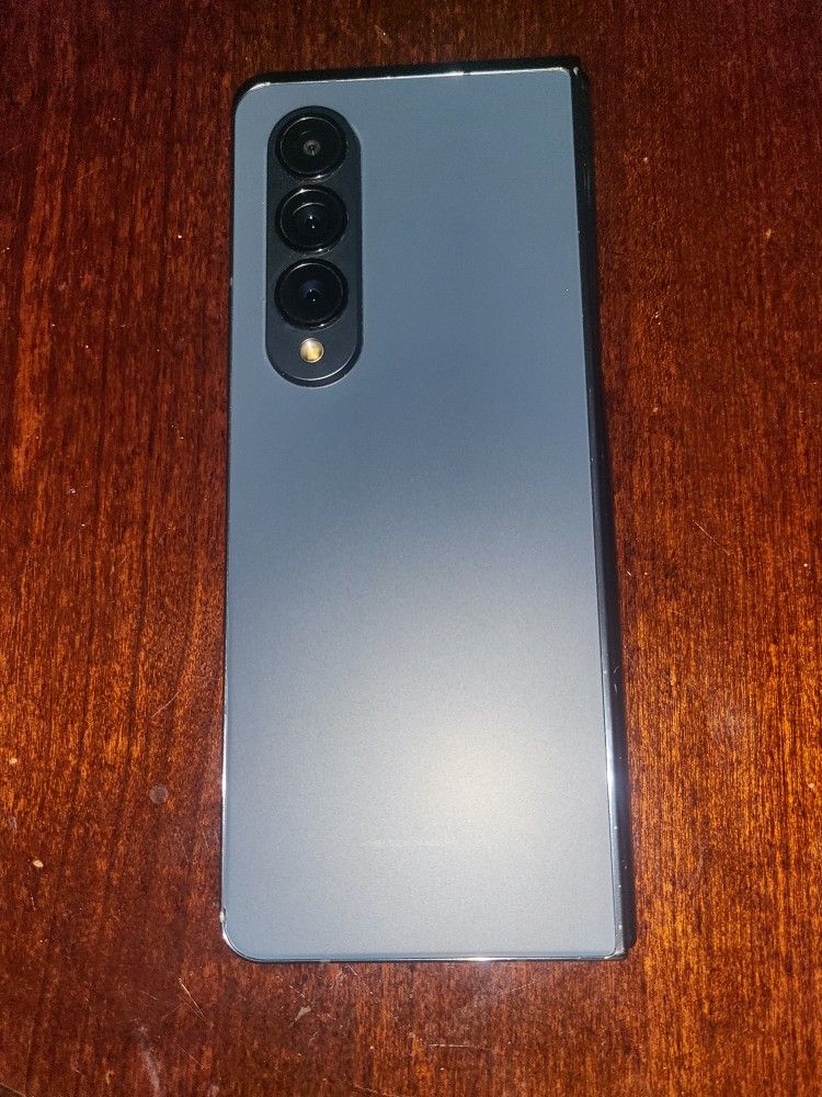 Samsung Galaxy Z Fold 4