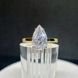 4 Carat Pear Cut Ring In Size 9