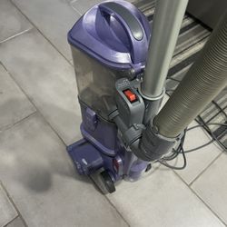Shark Vacuum 