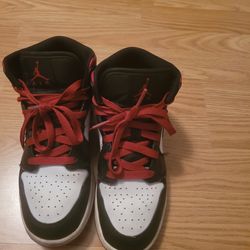 Nike Air (Size 4.5)