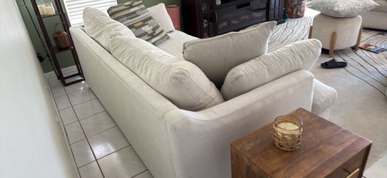 Couch rooms to go