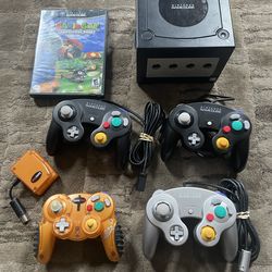 Nintendo GameCube Bundle