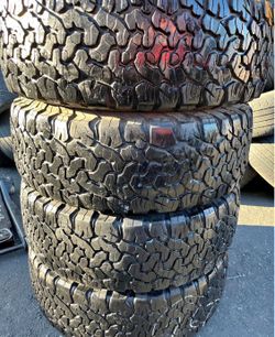 265/70/17 Bfgoodich Ko2 set de Tires en buenas condiciones de vida las 4